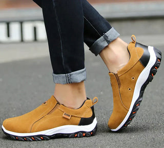 Orthopädische Schuhe für den Außenbereich