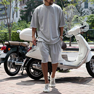 Zweiteiler für Herren - Stillvolles Sommer Set mit T-Shirt und Sweat Shorts