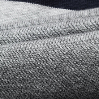 Maison Pullover | Lässiger gestreifter gestrickter Herrenpullover mit Rundhalsausschnitt