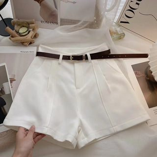Kurze Hose - Schicke A-Linie Damen-Shorts mit Gürtel
