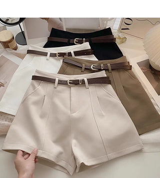 Kurze Hose - Schicke A-Linie Damen-Shorts mit Gürtel