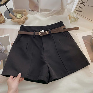 Kurze Hose - Schicke A-Linie Damen-Shorts mit Gürtel